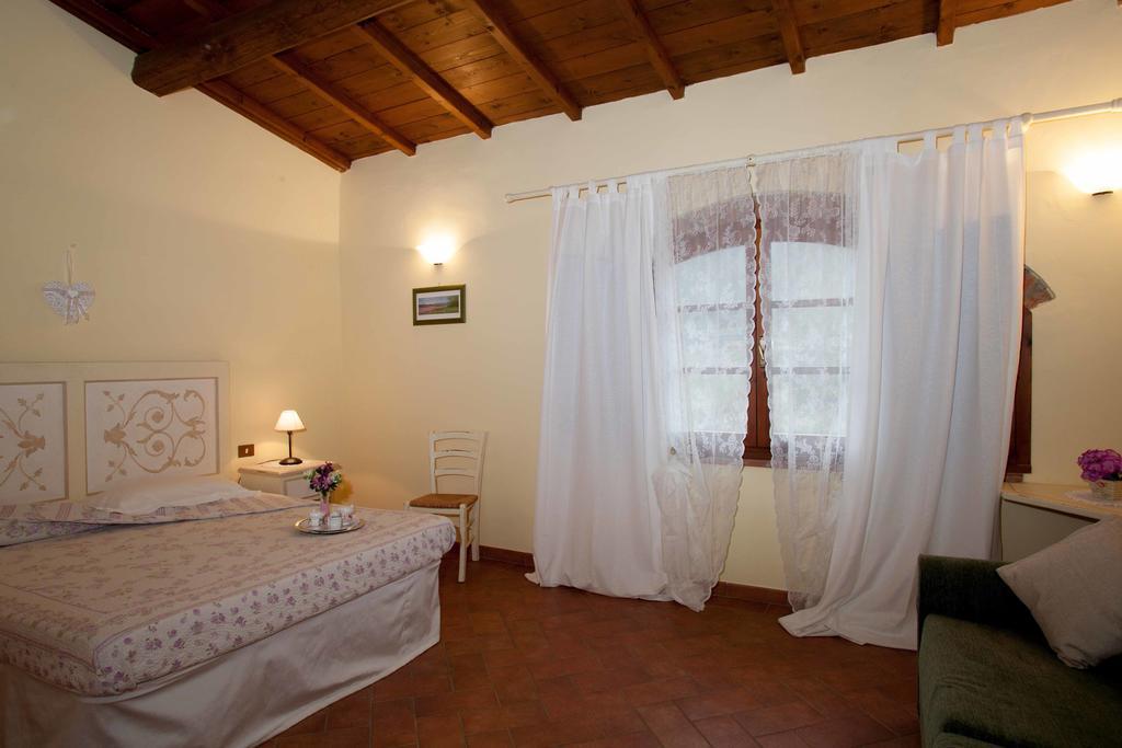 Agriturismo Le Buche Di Viesca Reggello Habitación foto